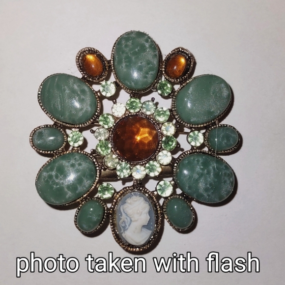 Green Stone & Amber + Cameo Brooch/Clip - Picture 6 of 10